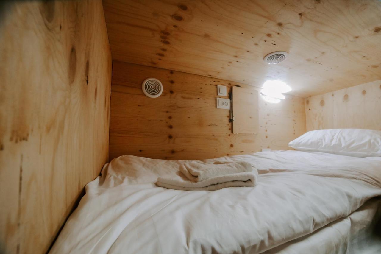 Capsule Hotel Osh Exterior photo