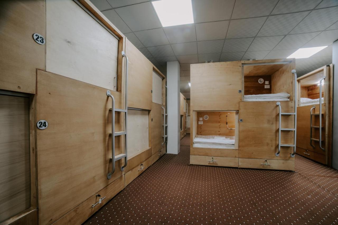 Capsule Hotel Osh Exterior photo