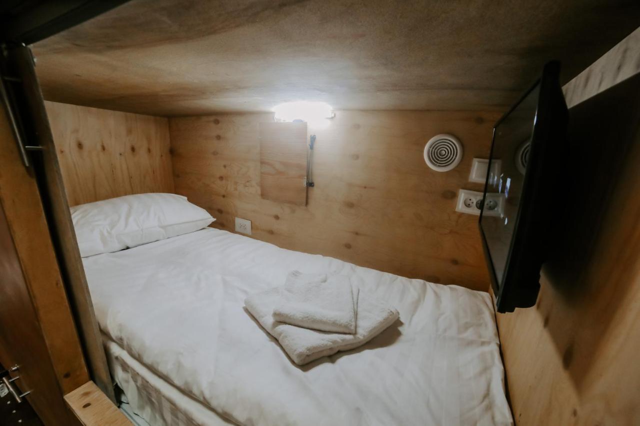 Capsule Hotel Osh Exterior photo